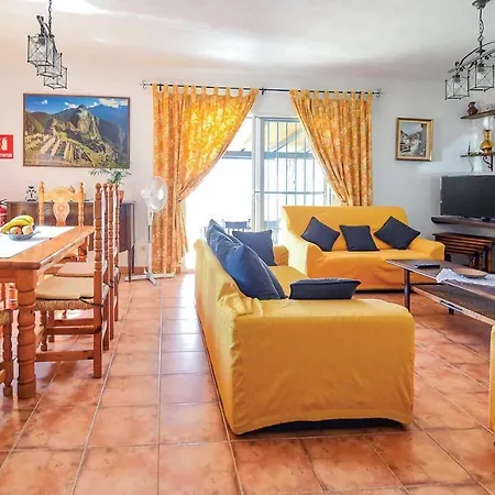 Rocio Villa *